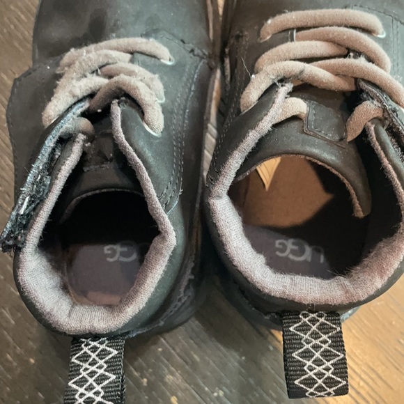 Ugg toddler boots - Picture 5 of 7